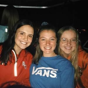 Meet your Posher, Caitlin